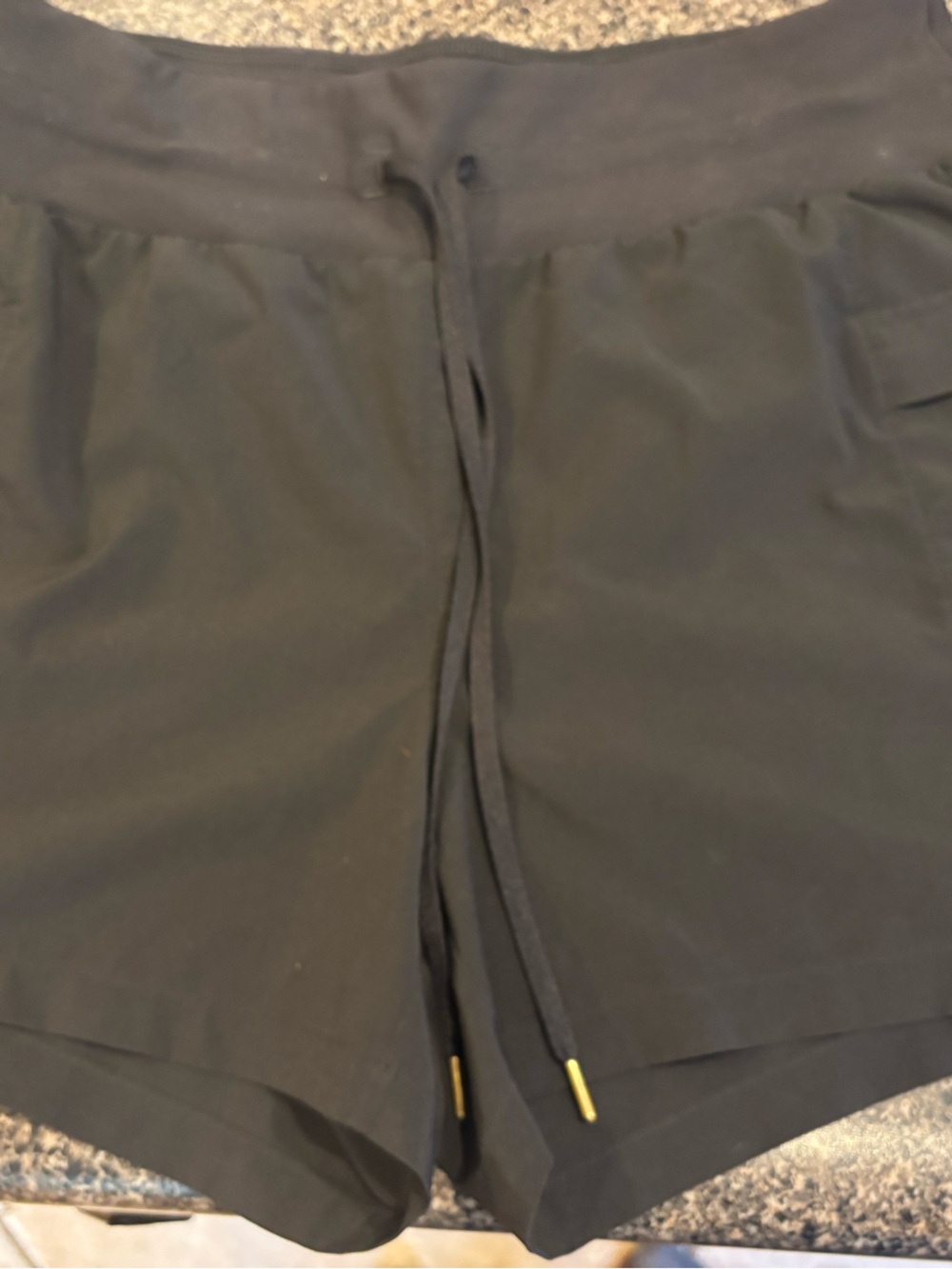 Calia Carrie Underwood shorts